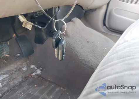 2001 Ford F-150 King Ranch Edition/Lariat/Xlt from USA, damaged, VIN 1FTRW08W61KD80353